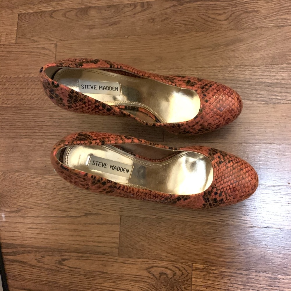 Unique Steve Madden pumps